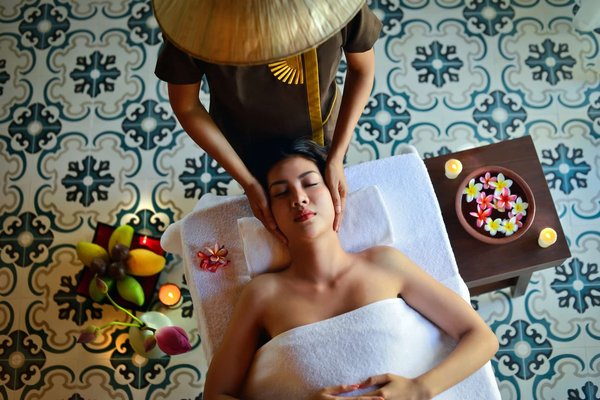 Quels sont les services et les bienfaits d'un espace détente spa dans l'institut So Zen pour se relaxer ?