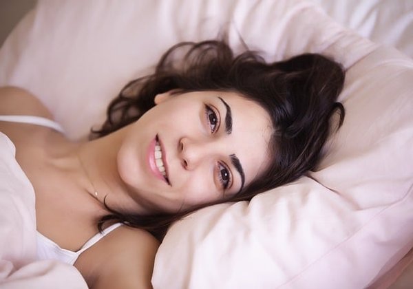 9 Astuces pour Améliorer Naturellement Votre Sommeil